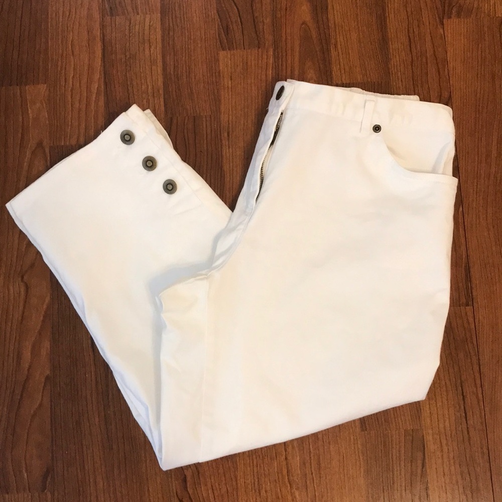 5/$25 Ruby Rd White Capri Cropped Pants Size 10P